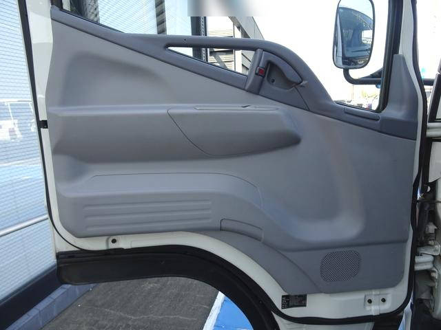 三菱ふそうキャンターアルミバン小型（2t・3t）[写真36]
