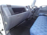 三菱ふそうキャンターアルミバン小型（2t・3t）[写真38]