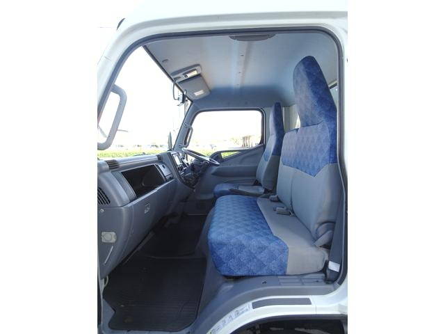 三菱ふそうキャンターアルミバン小型（2t・3t）[写真38]