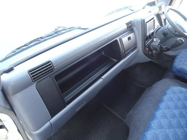 三菱ふそうキャンターアルミバン小型（2t・3t）[写真39]