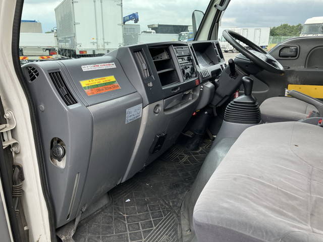 マツダタイタンアルミバン小型（2t・3t）[写真32]