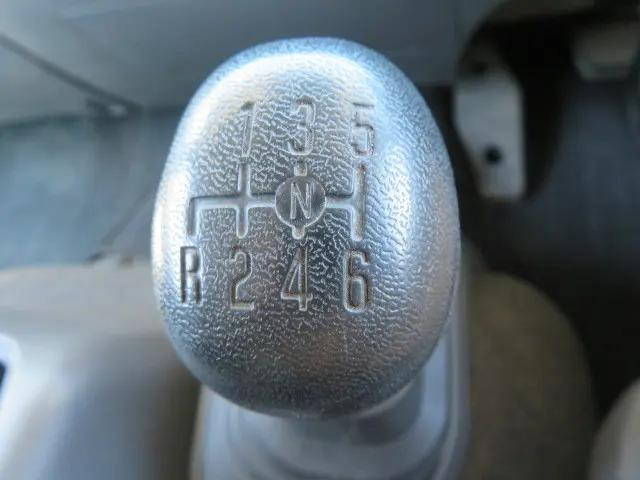 いすゞフォワードクレーン4段増トン（6t・8t）[写真17]