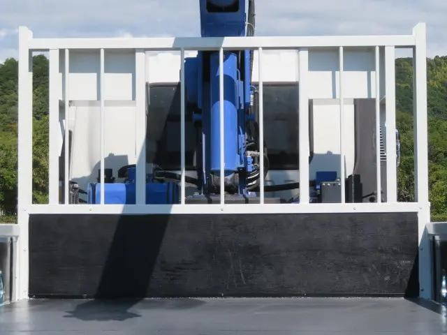 いすゞフォワードクレーン4段増トン（6t・8t）[写真22]