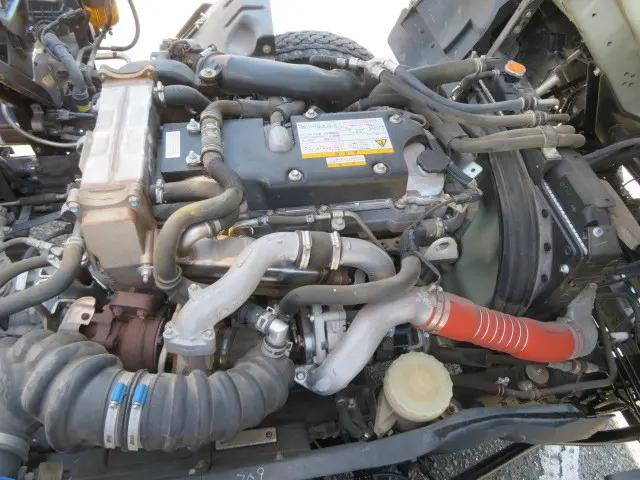 いすゞフォワードクレーン4段増トン（6t・8t）[写真34]