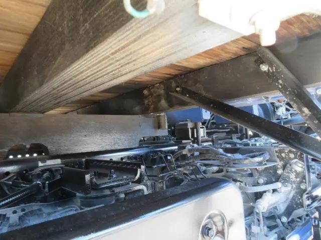 いすゞフォワードクレーン4段増トン（6t・8t）[写真36]