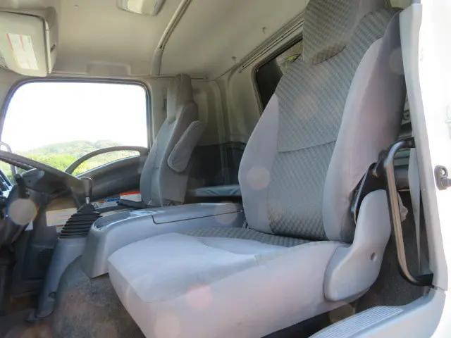 いすゞフォワードクレーン4段増トン（6t・8t）[写真09]