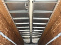 三菱ふそうスーパーグレートアルミウイング大型（10t）[写真16]