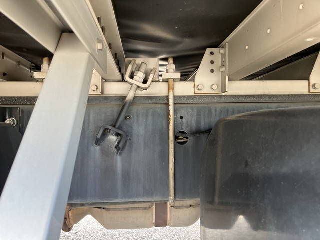 三菱ふそうスーパーグレートアルミウイング大型（10t）[写真21]