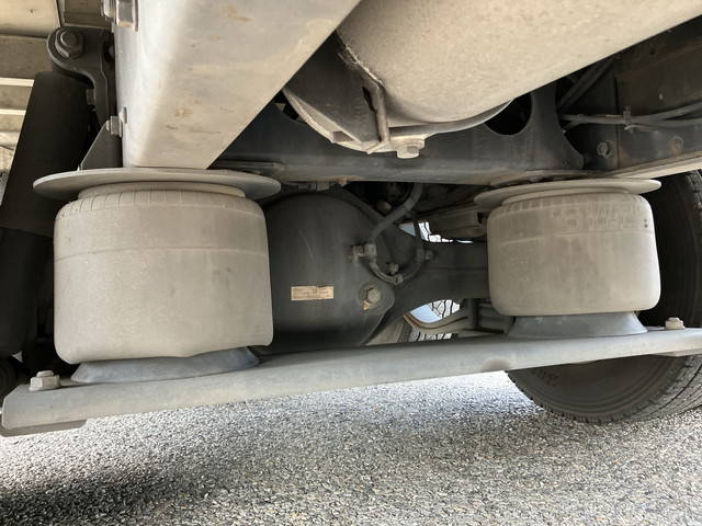 三菱ふそうスーパーグレートアルミウイング大型（10t）[写真25]