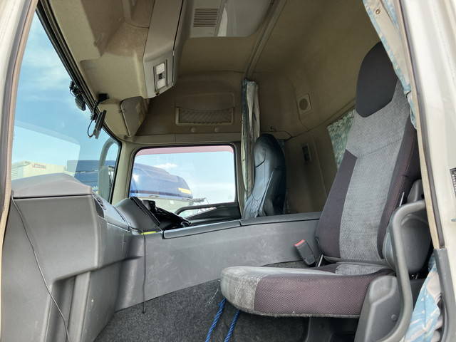 三菱ふそうスーパーグレートアルミウイング大型（10t）[写真30]