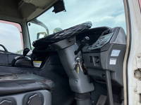 三菱ふそうスーパーグレートアルミウイング大型（10t）[写真34]