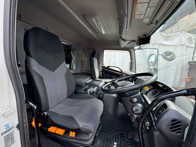 日野プロフィアアルミウイング大型（10t）[写真29]