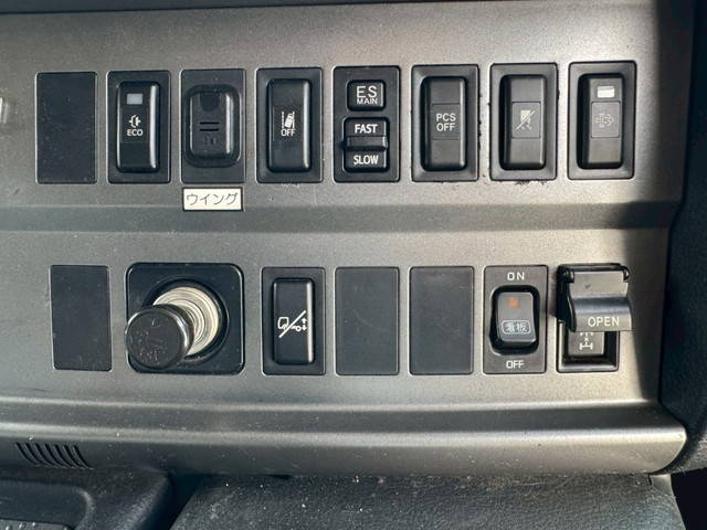 日野プロフィアアルミウイング大型（10t）[写真37]