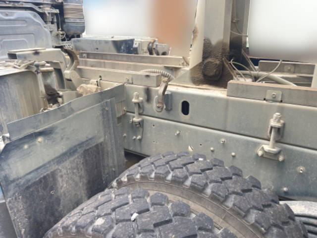 いすゞギガダンプ大型（10t）[写真12]