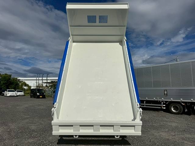 いすゞフォワードダンプ中型（4t）[写真10]