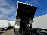 いすゞフォワードダンプ中型（4t）[写真12]