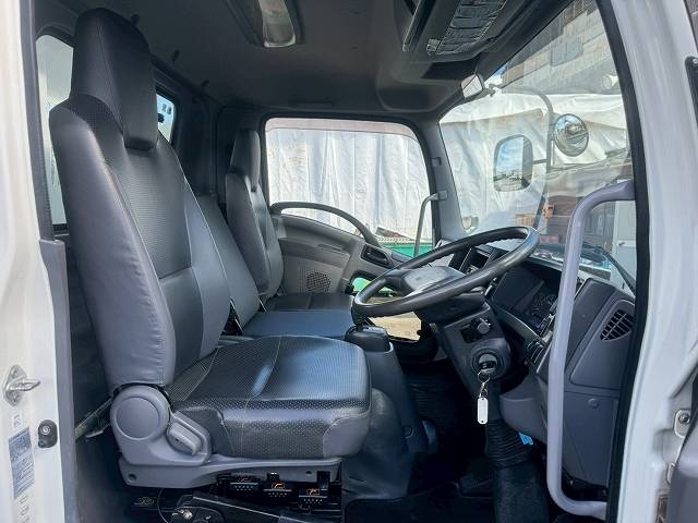 いすゞフォワードダンプ中型（4t）[写真32]