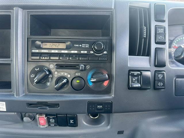 いすゞフォワードダンプ中型（4t）[写真38]