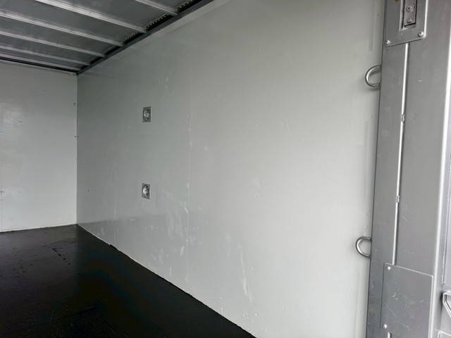 いすゞエルフパネルバン小型（2t・3t）[写真16]