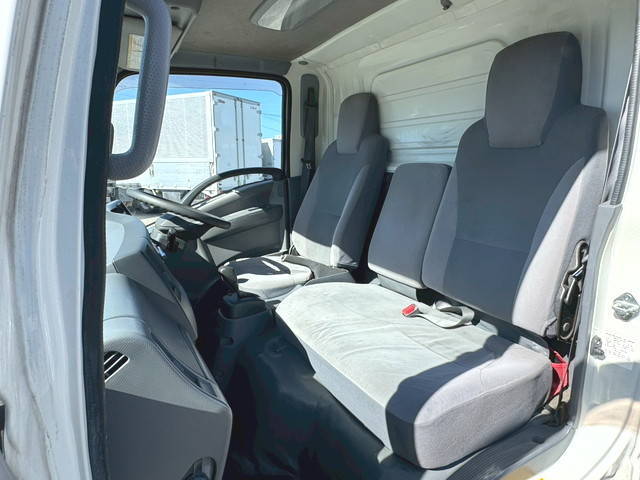 いすゞエルフパネルバン小型（2t・3t）[写真31]