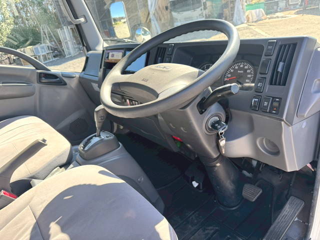 いすゞエルフパネルバン小型（2t・3t）[写真33]