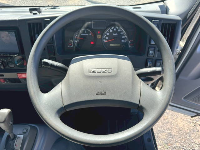 いすゞエルフパネルバン小型（2t・3t）[写真35]