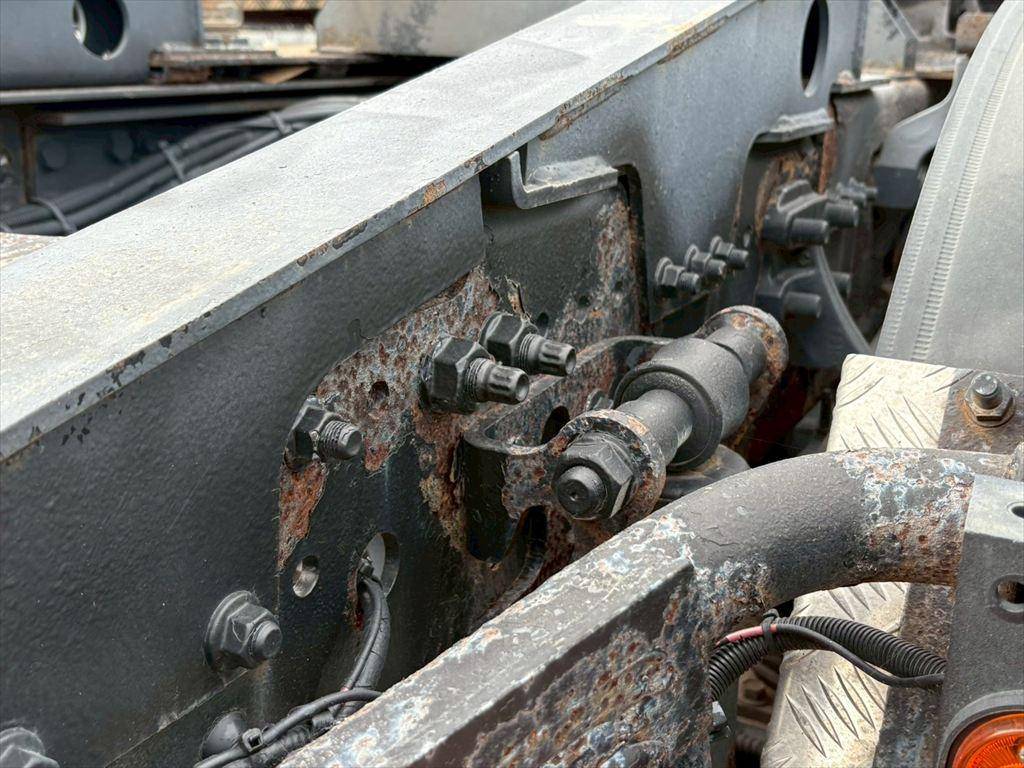 日野プロフィアトレーラーヘッド（トラクターヘッド）大型（10t）[写真13]