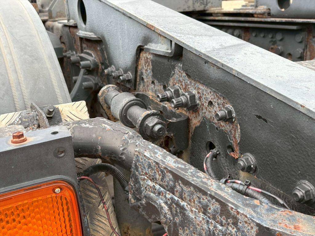 日野プロフィアトレーラーヘッド（トラクターヘッド）大型（10t）[写真14]