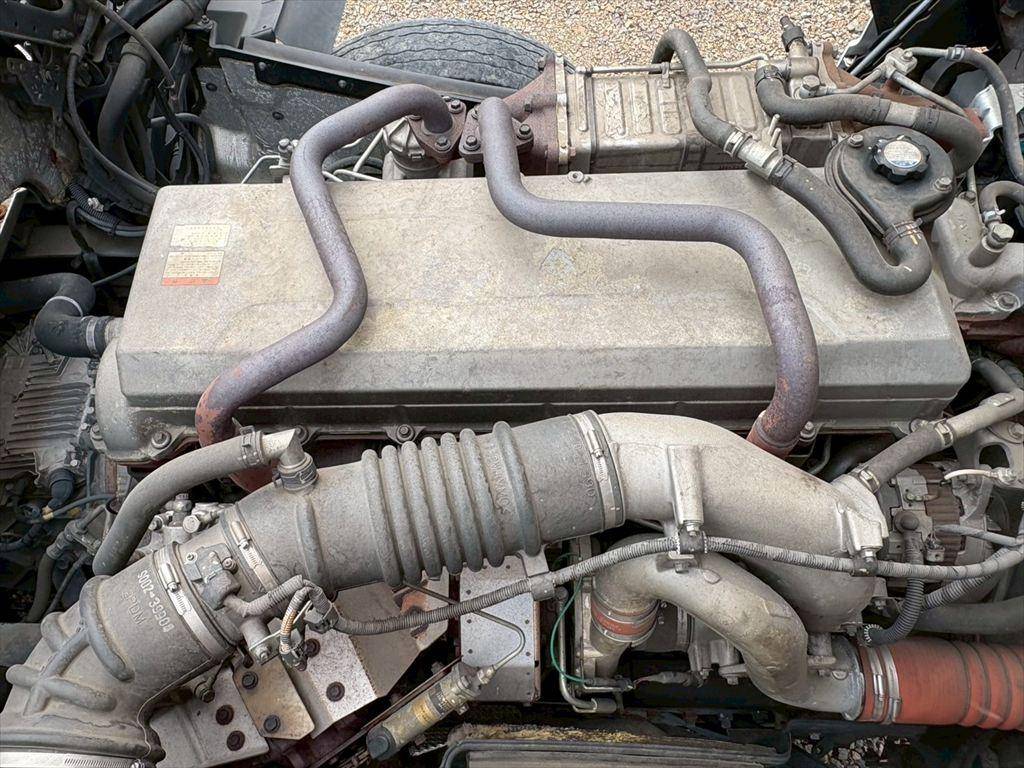 日野プロフィアトレーラーヘッド（トラクターヘッド）大型（10t）[写真16]