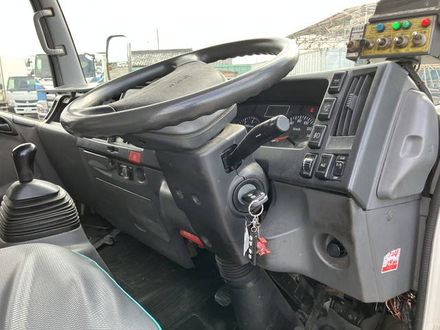 いすゞエルフパッカー車（塵芥車）小型（2t・3t）[写真35]