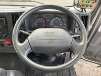 いすゞエルフパッカー車（塵芥車）小型（2t・3t）[写真38]