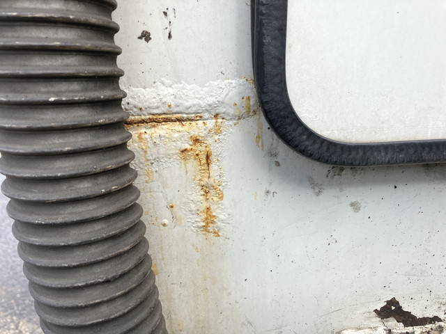 いすゞエルフパッカー車（塵芥車）小型（2t・3t）[写真39]