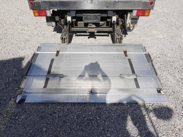 日野デュトロパネルバン小型（2t・3t）[写真09]