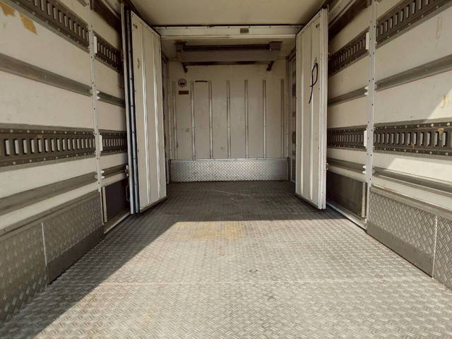 三菱ふそうキャンター冷凍車（冷蔵車）小型（2t・3t）[写真17]