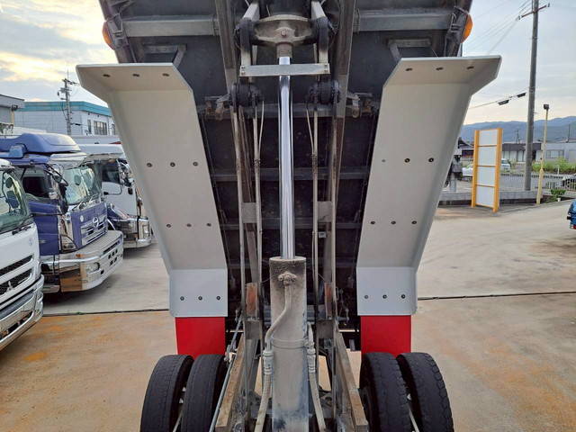 日野プロフィアダンプ大型（10t）[写真13]