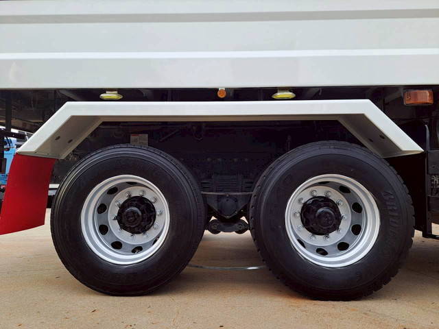 日野プロフィアダンプ大型（10t）[写真20]