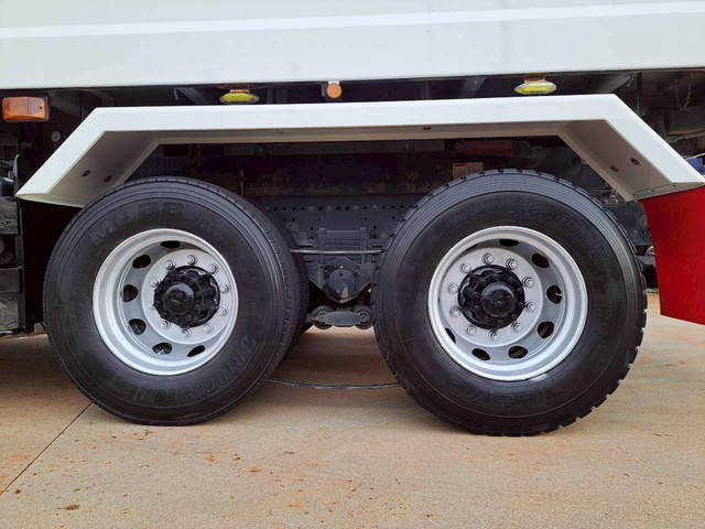 日野プロフィアダンプ大型（10t）[写真23]