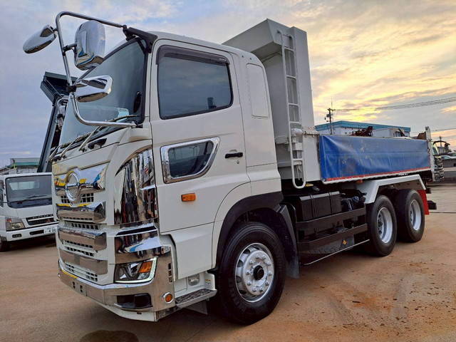 日野プロフィアダンプ大型（10t）[写真03]