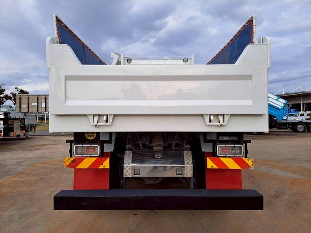 日野プロフィアダンプ大型（10t）[写真05]