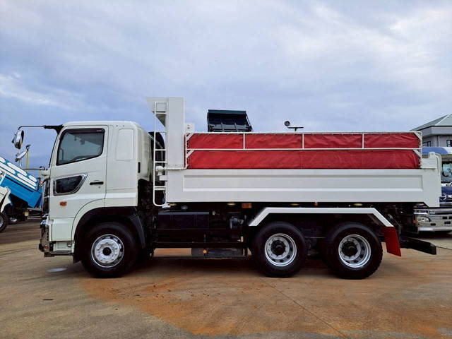 日野プロフィアダンプ大型（10t）[写真09]