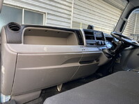 三菱ふそうキャンターアルミバン小型（2t・3t）[写真12]