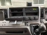 三菱ふそうキャンターアルミバン小型（2t・3t）[写真16]