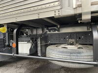 三菱ふそうキャンターアルミバン小型（2t・3t）[写真24]