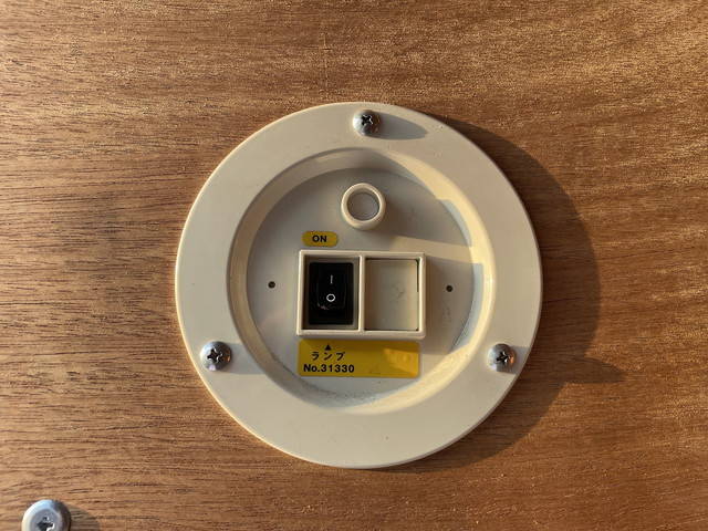 三菱ふそうキャンターアルミバン小型（2t・3t）[写真24]