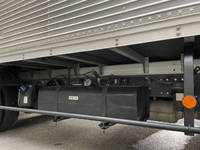 三菱ふそうキャンターアルミバン小型（2t・3t）[写真27]