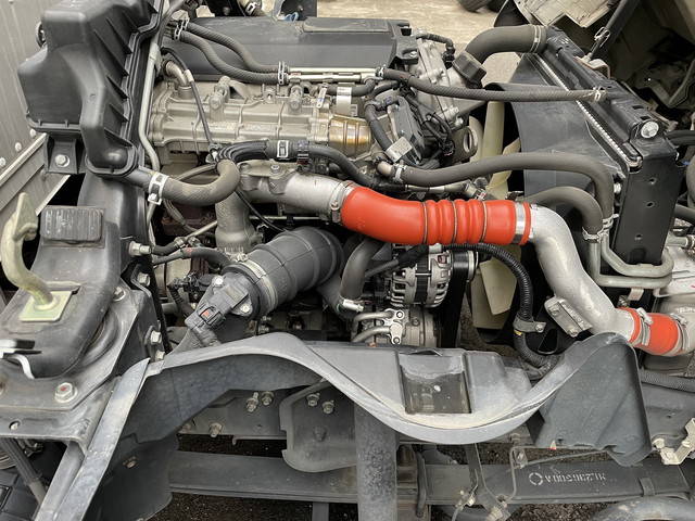 三菱ふそうキャンターアルミバン小型（2t・3t）[写真29]