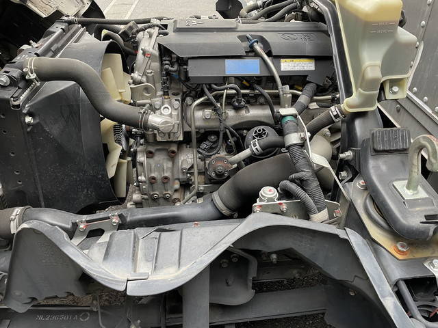 三菱ふそうキャンターアルミバン小型（2t・3t）[写真31]