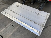 三菱ふそうキャンターアルミバン小型（2t・3t）[写真07]