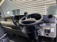 三菱ふそうキャンターアルミバン小型（2t・3t）[写真10]