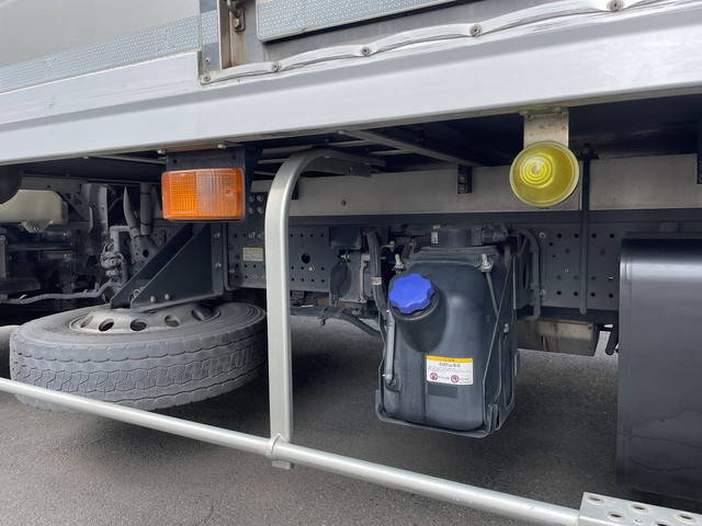 いすゞフォワード冷凍車（冷蔵車）中型（4t）[写真10]